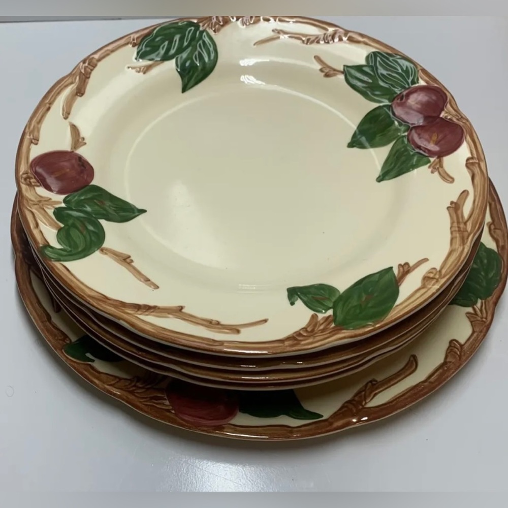 Vintage Franciscan Apple Dinner Plates (4) 10.5" &  Serving Platter 12.5”